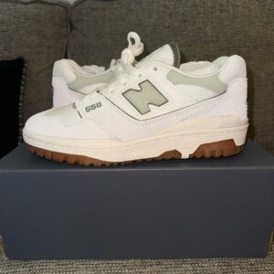 Brand New! New Balance 550!